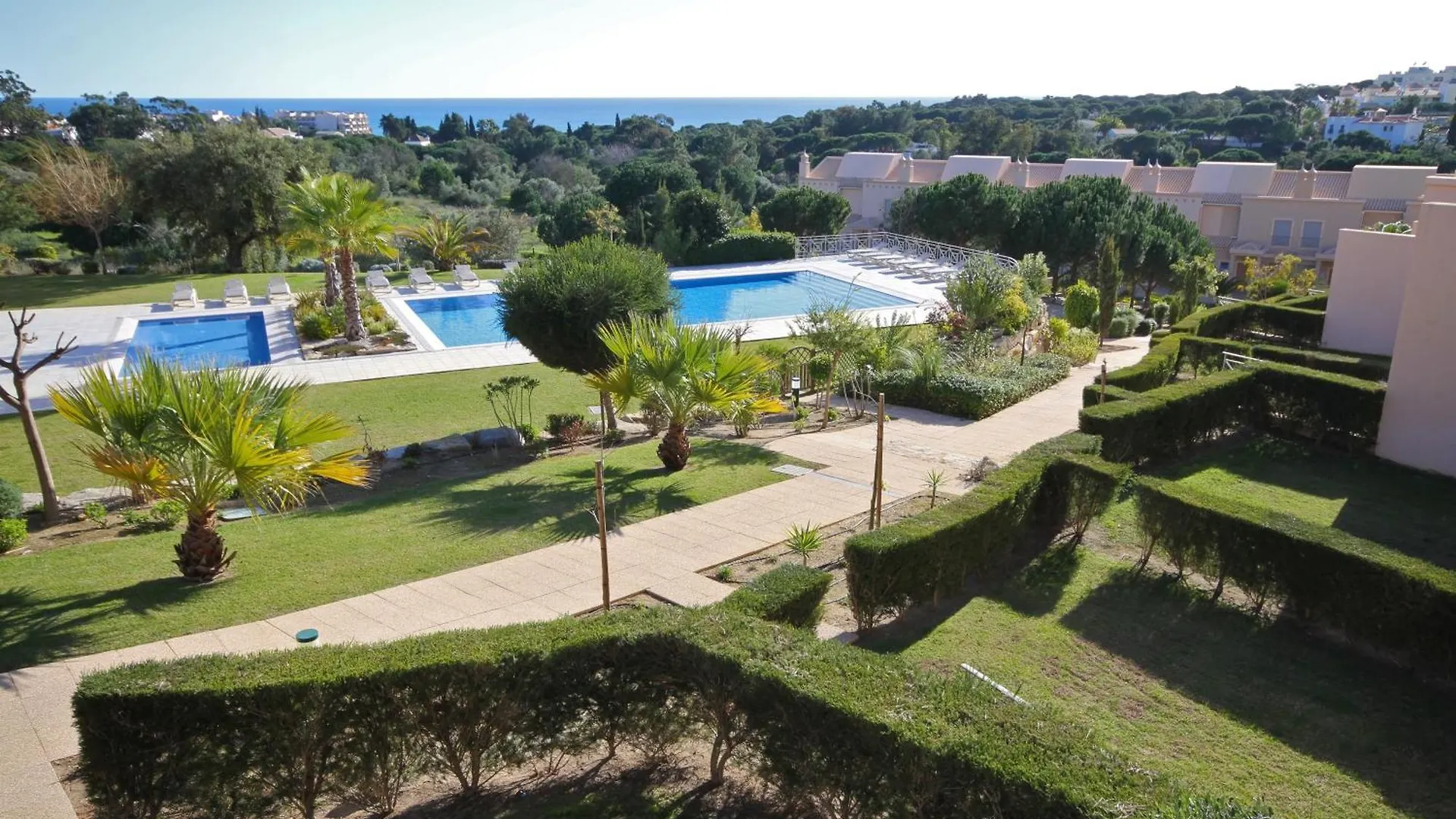Pinheiros Da Balaia Villas Albufeira Resort